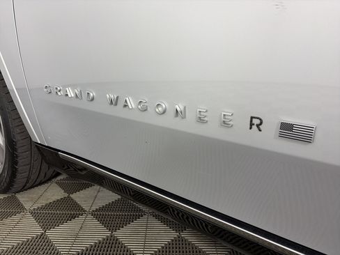 Used 2023 Jeep Grand Wagoneer L Series II image 21