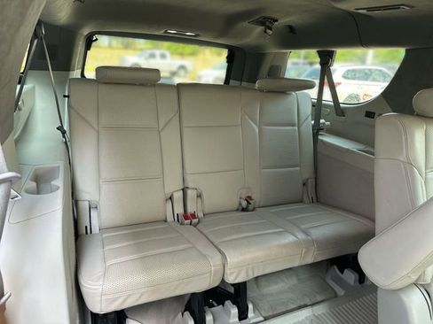 Used 2023 Cadillac Escalade ESV Sport Platinum w/ LPO, ONYX Package AWD/4WD image 26