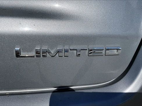 Certified 2021 Jeep Compass Limited image 24