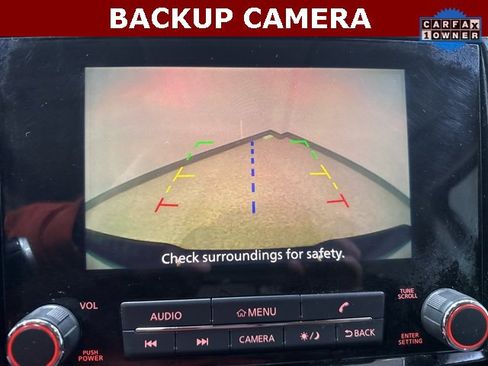 Used 2023 Nissan Titan S image 2