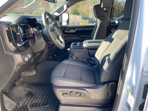 Used 2024 GMC Sierra 2500 SLE w/ SLE Convenience Package image 37