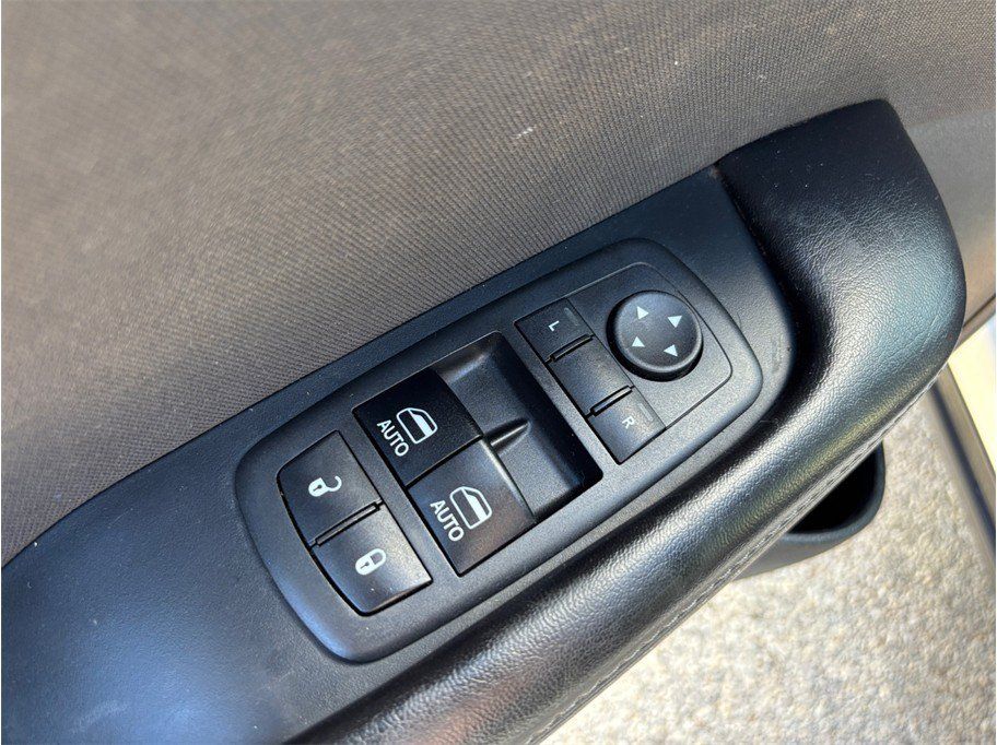 Used 2018 Dodge Challenger R/T w/ Performance Handling Group RWD image 21