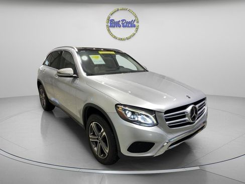 Used 2018 Mercedes-Benz GLC 300 4MATIC image 6