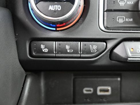 Used 2023 Chevrolet Suburban Premier AWD/4WD image 10