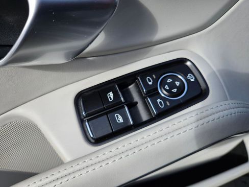 Used 2024 Porsche 718 Cayman image 15