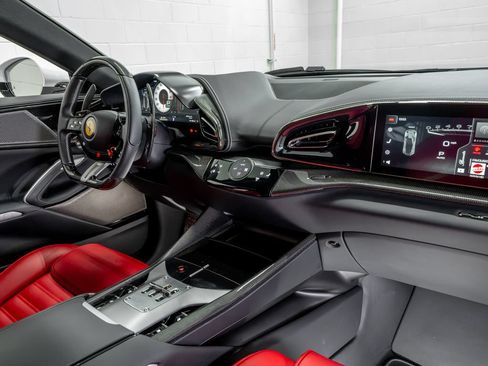 Certified 2025 Ferrari Purosangue AWD/4WD image 31