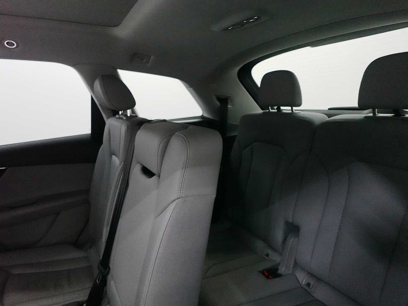Used 2023 Audi Q7 2.0T Premium w/ Convenience Package AWD/4WD image 31
