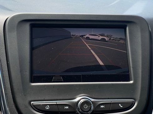 Used 2022 Chevrolet Equinox LS w/ LS Convenience Package FWD image 4
