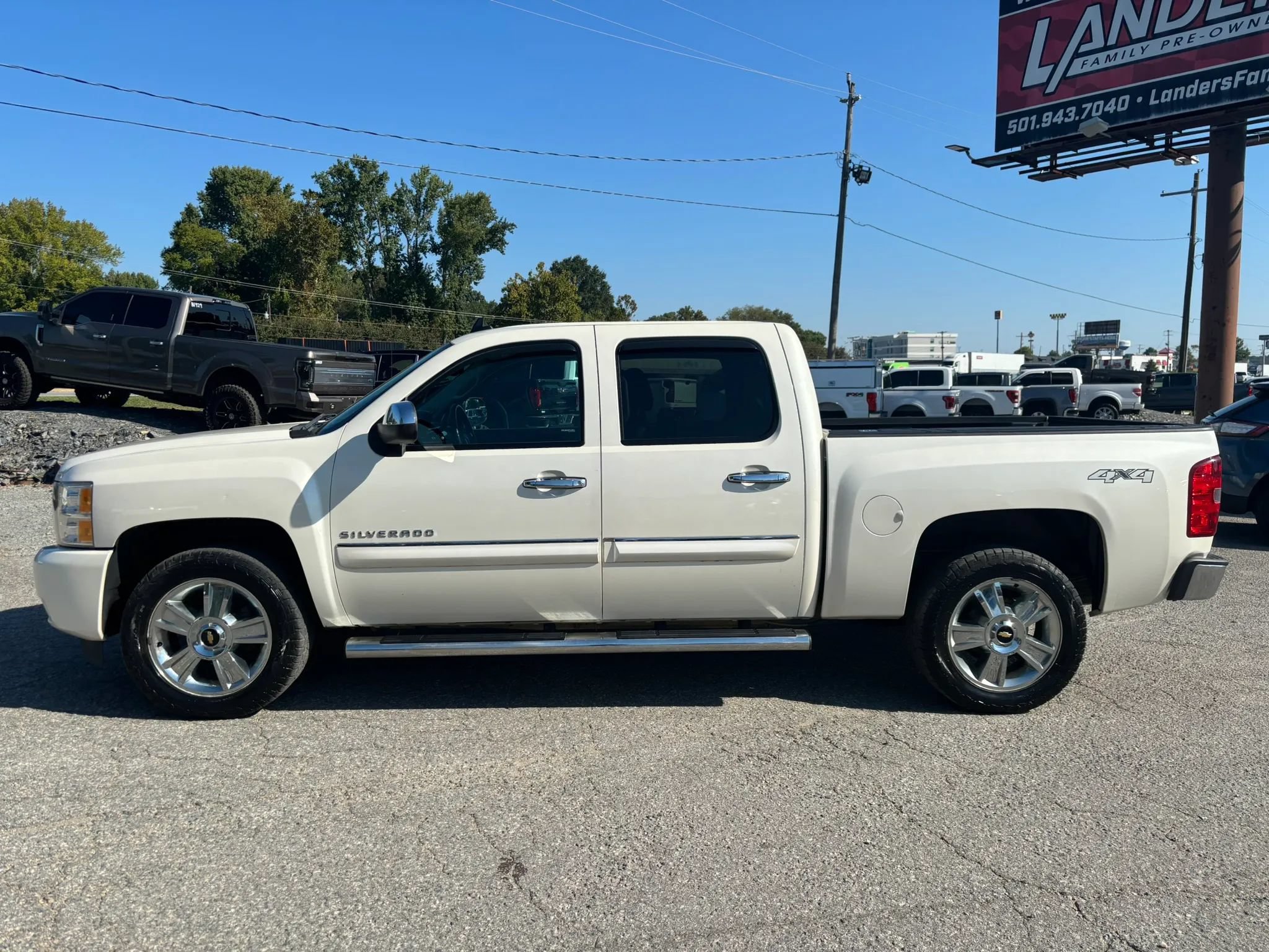 Used 2013 Chevrolet Silverado 1500 LTZ w/ LTZ White Diamond Edition AWD/4WD image 2