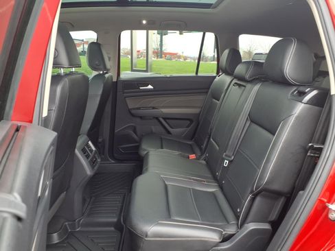 Used 2021 Volkswagen Atlas SEL R-Line image 10