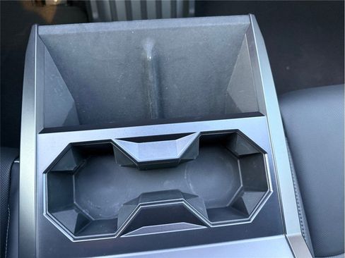 Used 2024 Tesla Cybertruck Cyberbeast image 23