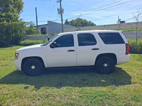 Used 2010 Chevrolet Tahoe LS w/ Interior Plus Package RWD image 1