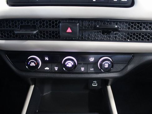 Certified 2023 Honda HR-V LX image 27