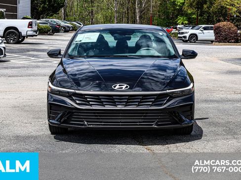 Used 2025 Hyundai Elantra Sport image 11