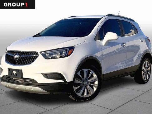 Used 2020 Buick Encore Preferred image 1