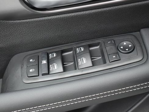 New 2026 Chrysler Voyager LX FWD image 13