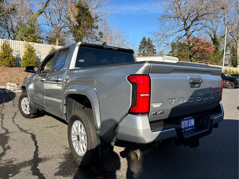 Used 2024 Toyota Tacoma SR5 image 30