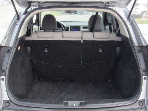 Used 2018 Honda HR-V LX image 5