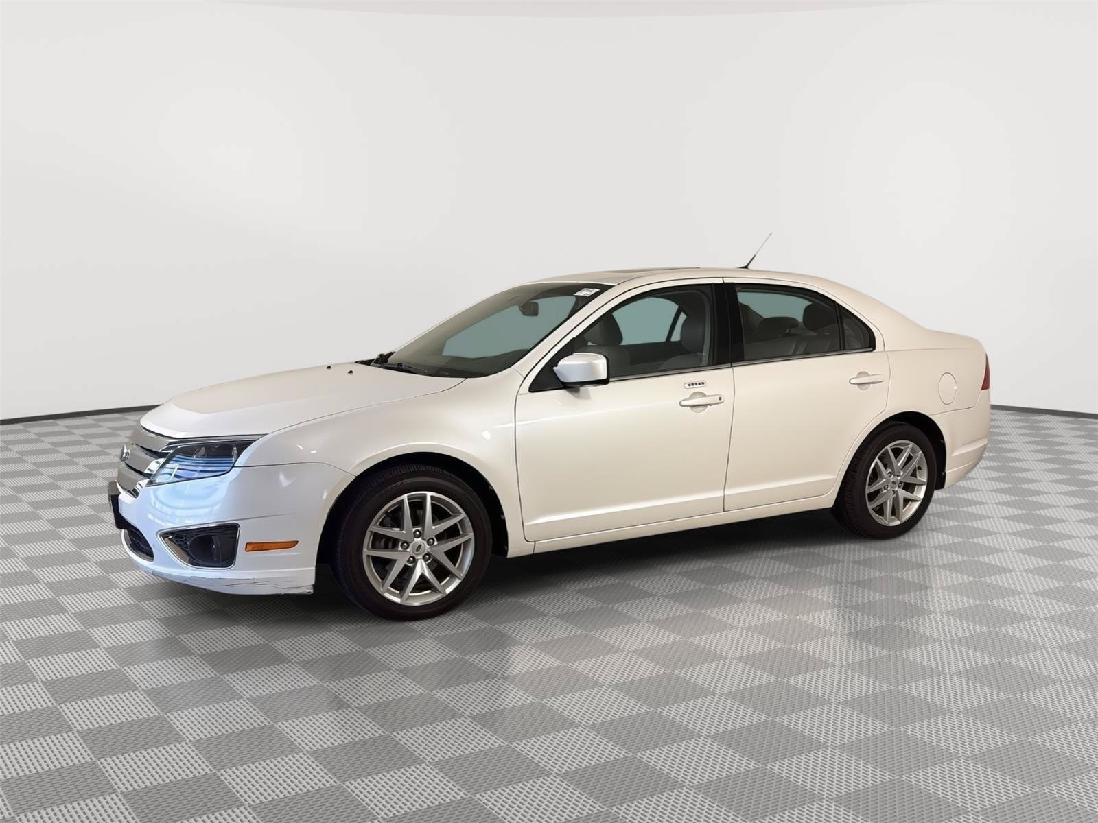 Used 2012 Ford Fusion SEL FWD image 3