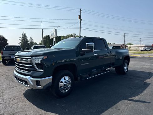 Certified 2025 Chevrolet Silverado 3500 LTZ w/ LTZ Convenience Package AWD/4WD image 1