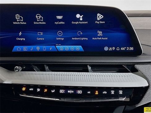 New 2026 Cadillac Optiq Luxury 1 image 17