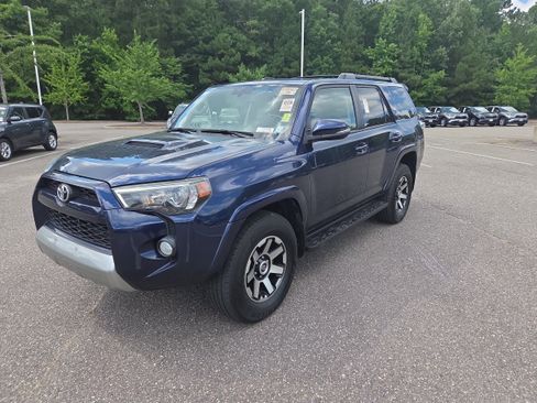 Used 2019 Toyota 4Runner TRD Off-Road Premium AWD/4WD image 7
