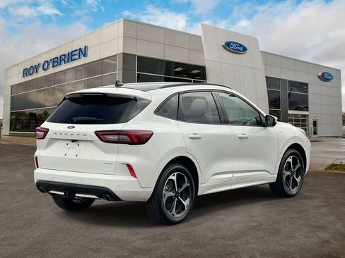 Certified 2024 Ford Escape ST-Line Select w/ Tech Pack #2 AWD/4WD image 5