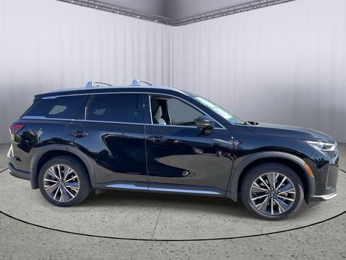 Used 2026 INFINITI QX60 Luxe w/ Cargo Package FWD image 6