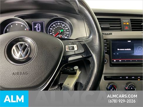 Used 2016 Volkswagen Golf S image 27