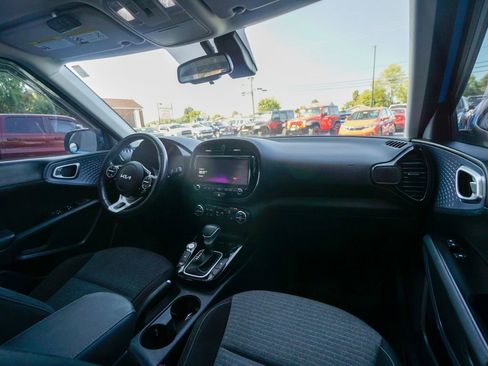 Used 2023 Kia Soul EX image 27