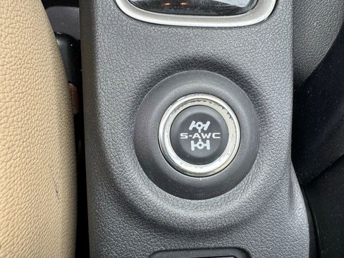 Used 2016 Mitsubishi Outlander SEL image 29