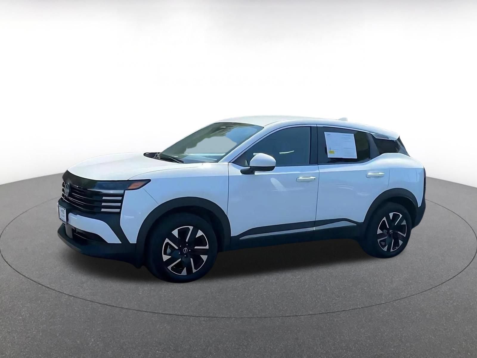 Used 2025 Nissan Kicks SV AWD/4WD image 7