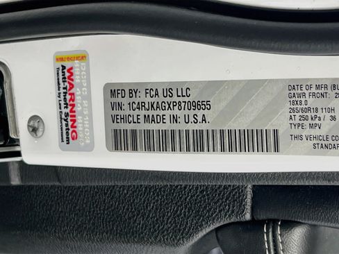 Used 2023 Jeep Grand Cherokee L Laredo AWD/4WD image 31