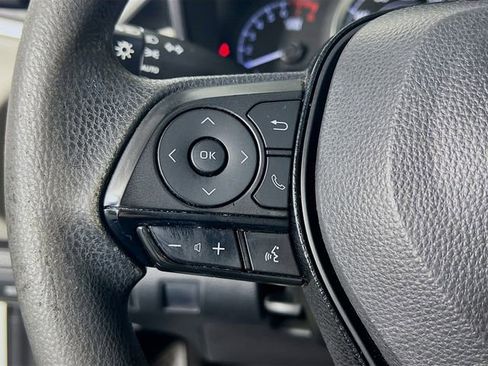 Used 2021 Toyota Corolla LE w/ LE Convenience Package FWD image 17