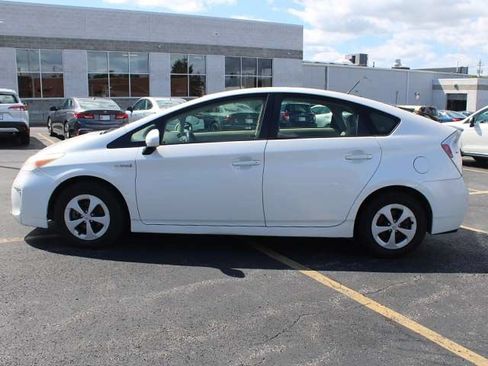Used 2013 Toyota Prius Two FWD image 7