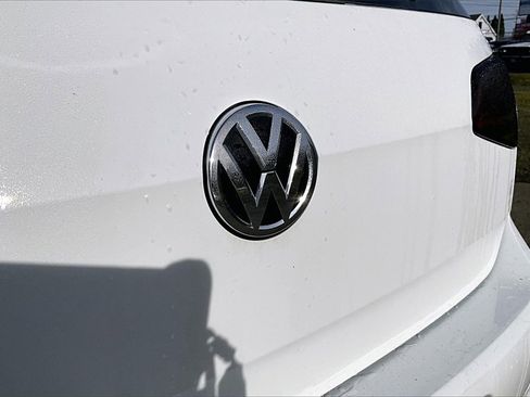 Used 2017 Volkswagen GTI Autobahn image 11