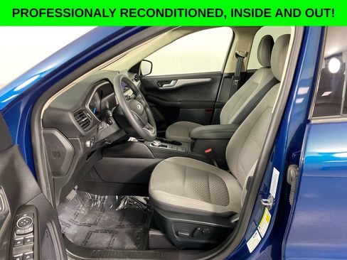 Used 2020 Ford Escape SE image 7