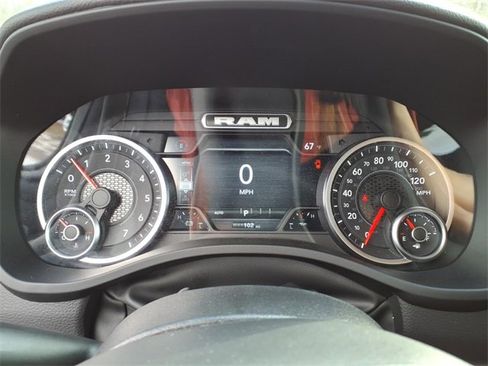 New 2026 RAM 1500 4x4 Crew Cab image 17