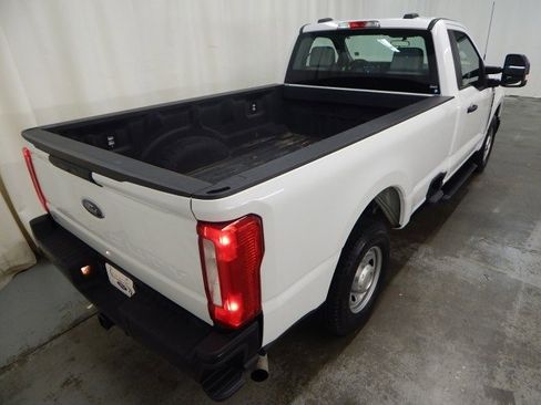 Used 2024 Ford F250 XL image 3
