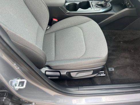 Used 2025 Kia K4 FWD image 25