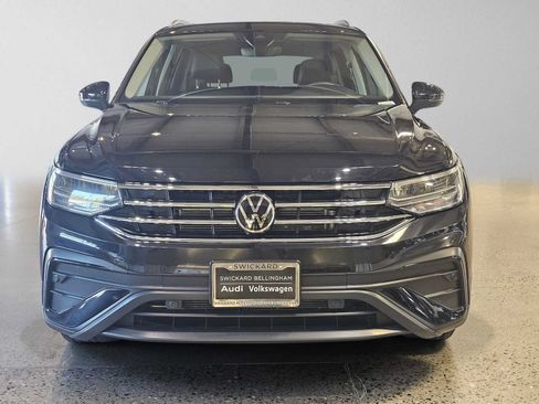 Used 2023 Volkswagen Tiguan SE w/ Panoramic Sunroof Package FWD image 8