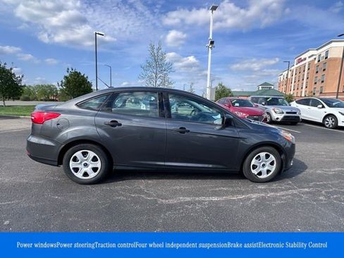 Used 2017 Ford Focus S image 3