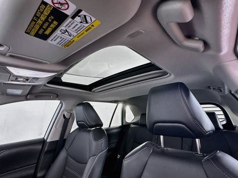 Used 2023 Toyota RAV4 XLE Premium FWD image 26