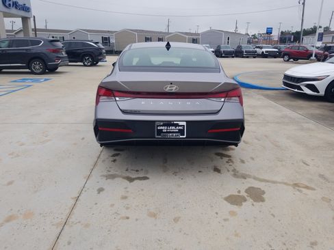 New 2026 Hyundai Elantra SE w/ Cargo Package FWD image 6