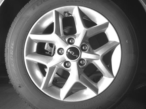 Used 2025 Kia Soul LX w/ LX Technology Package image 15