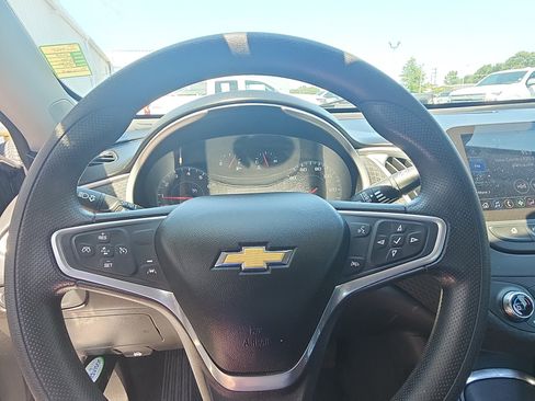 Used 2023 Chevrolet Malibu LT w/ LPO, Floor Liner Package FWD image 12