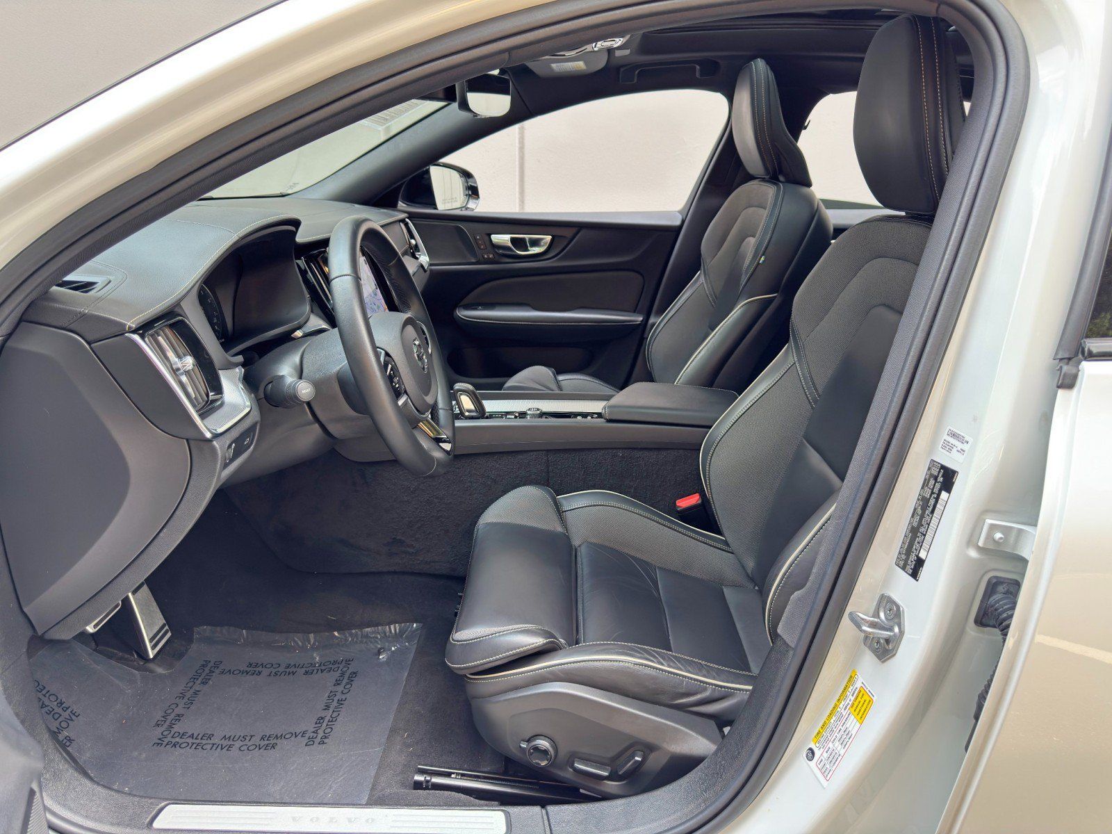 Used 2022 Volvo S60 B5 R-Design w/ Climate Package FWD image 14