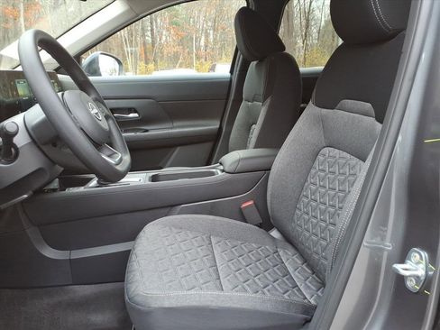 New 2026 Nissan Kicks SV w/ Cold Weather Package image 9