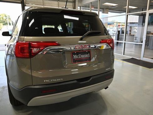 Used 2019 GMC Acadia SLE image 6