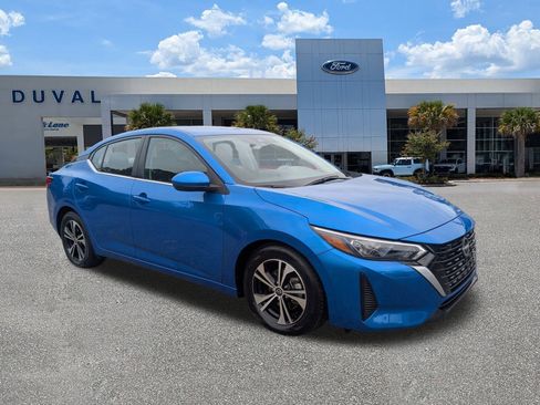 Used 2024 Nissan Sentra SV image 2